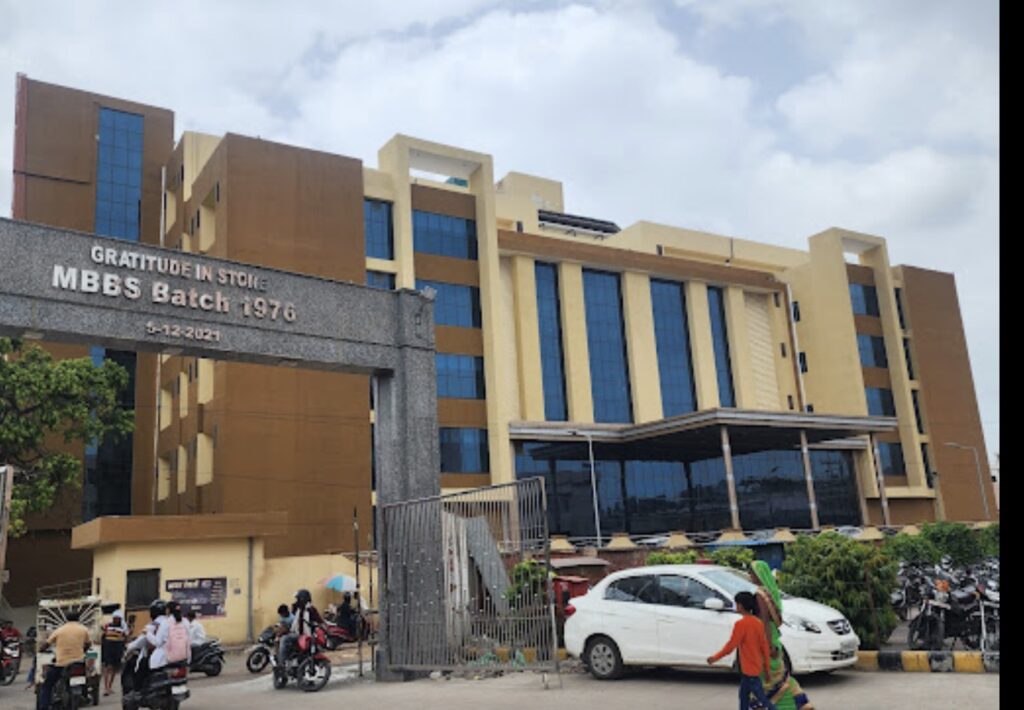 SN Medical College & Hospital - Drug Treatment Clinic , Agra